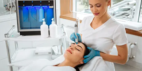 Obuka za tretmane na HYDRAFACIAL aparatu